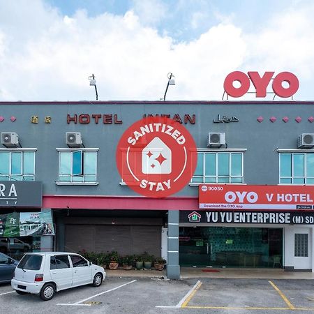 Oyo 90050 V Hotel Teluk Intan Luaran gambar