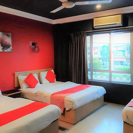 Oyo 90050 V Hotel Teluk Intan Luaran gambar
