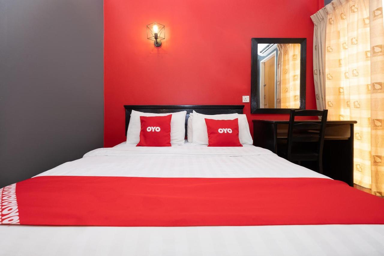 Oyo 90050 V Hotel Teluk Intan Luaran gambar