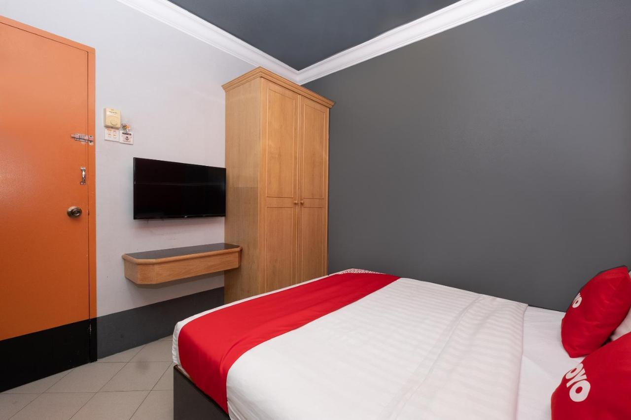 Oyo 90050 V Hotel Teluk Intan Luaran gambar