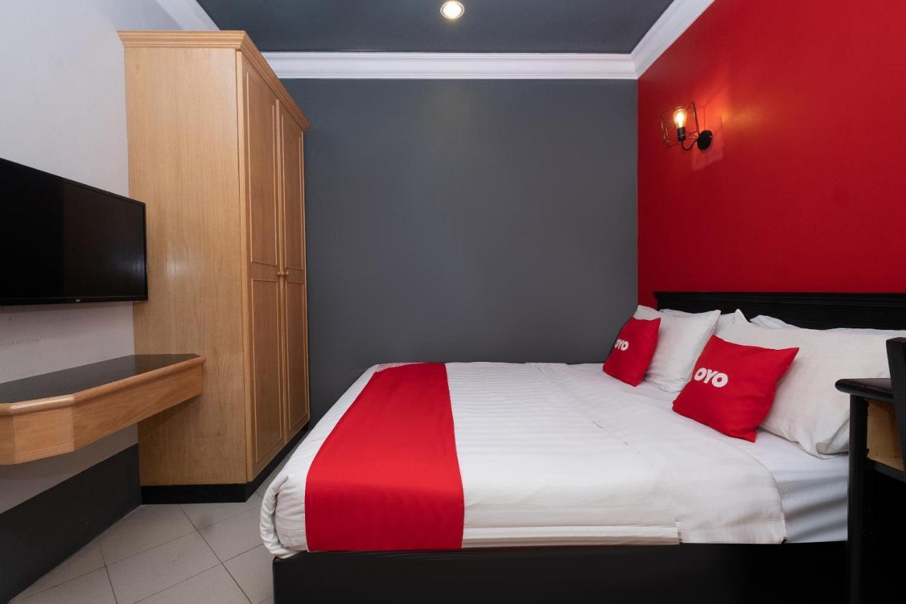 Oyo 90050 V Hotel Teluk Intan Luaran gambar
