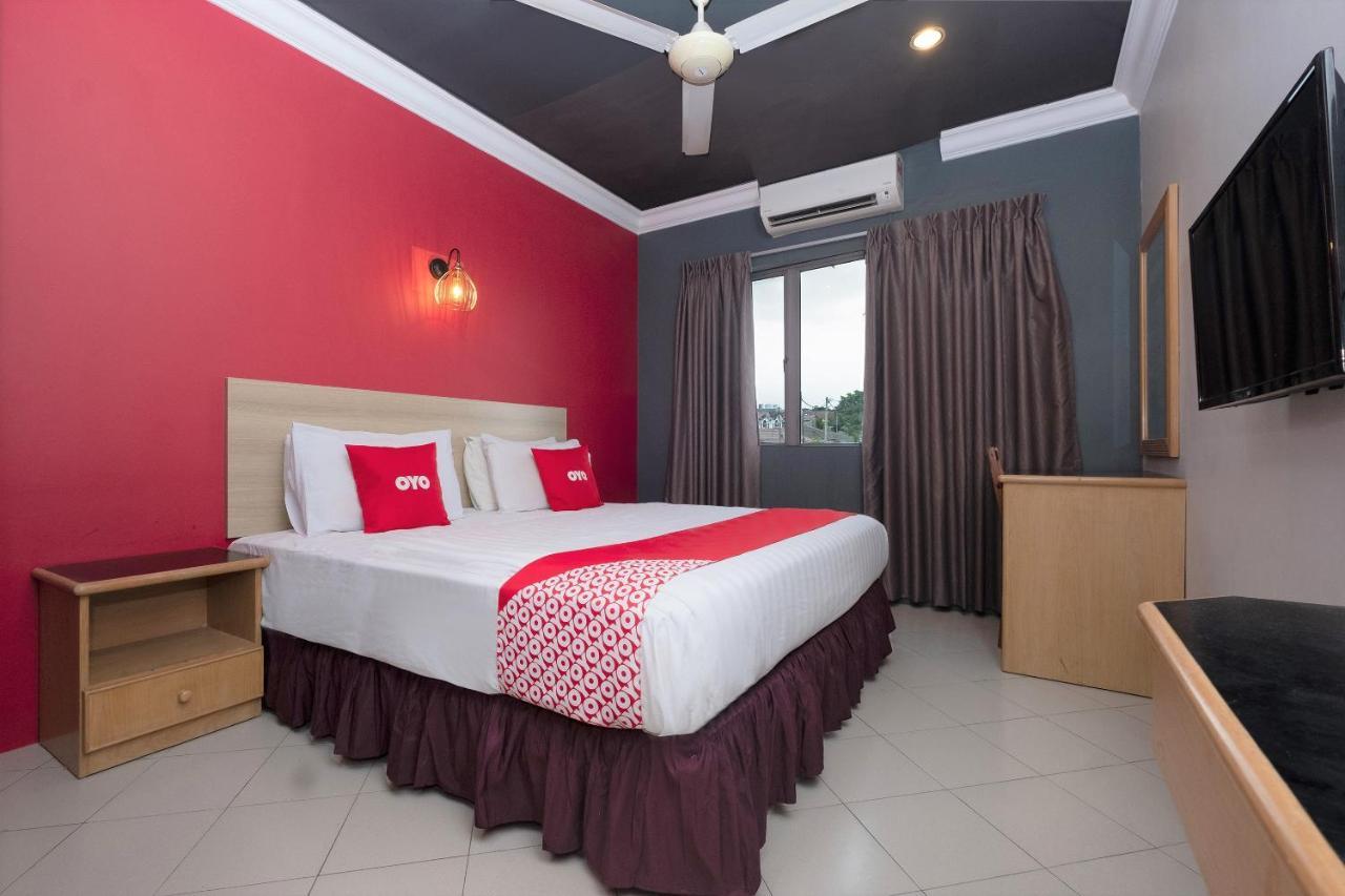 Oyo 90050 V Hotel Teluk Intan Luaran gambar