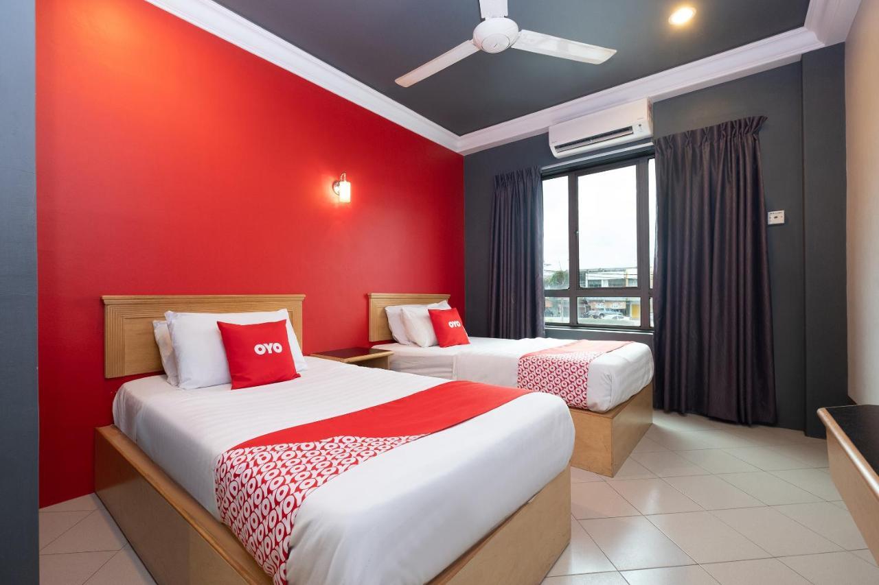 Oyo 90050 V Hotel Teluk Intan Luaran gambar