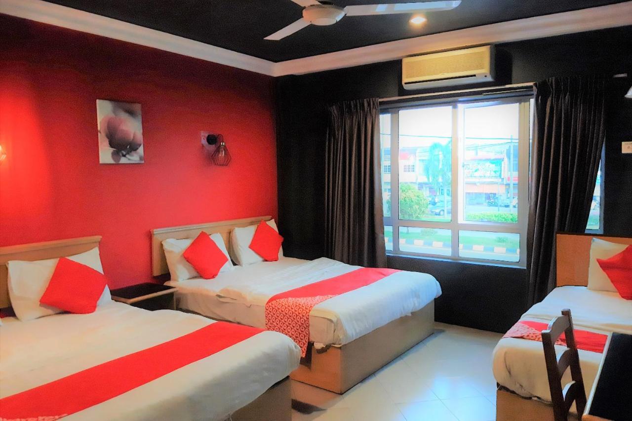 Oyo 90050 V Hotel Teluk Intan Luaran gambar