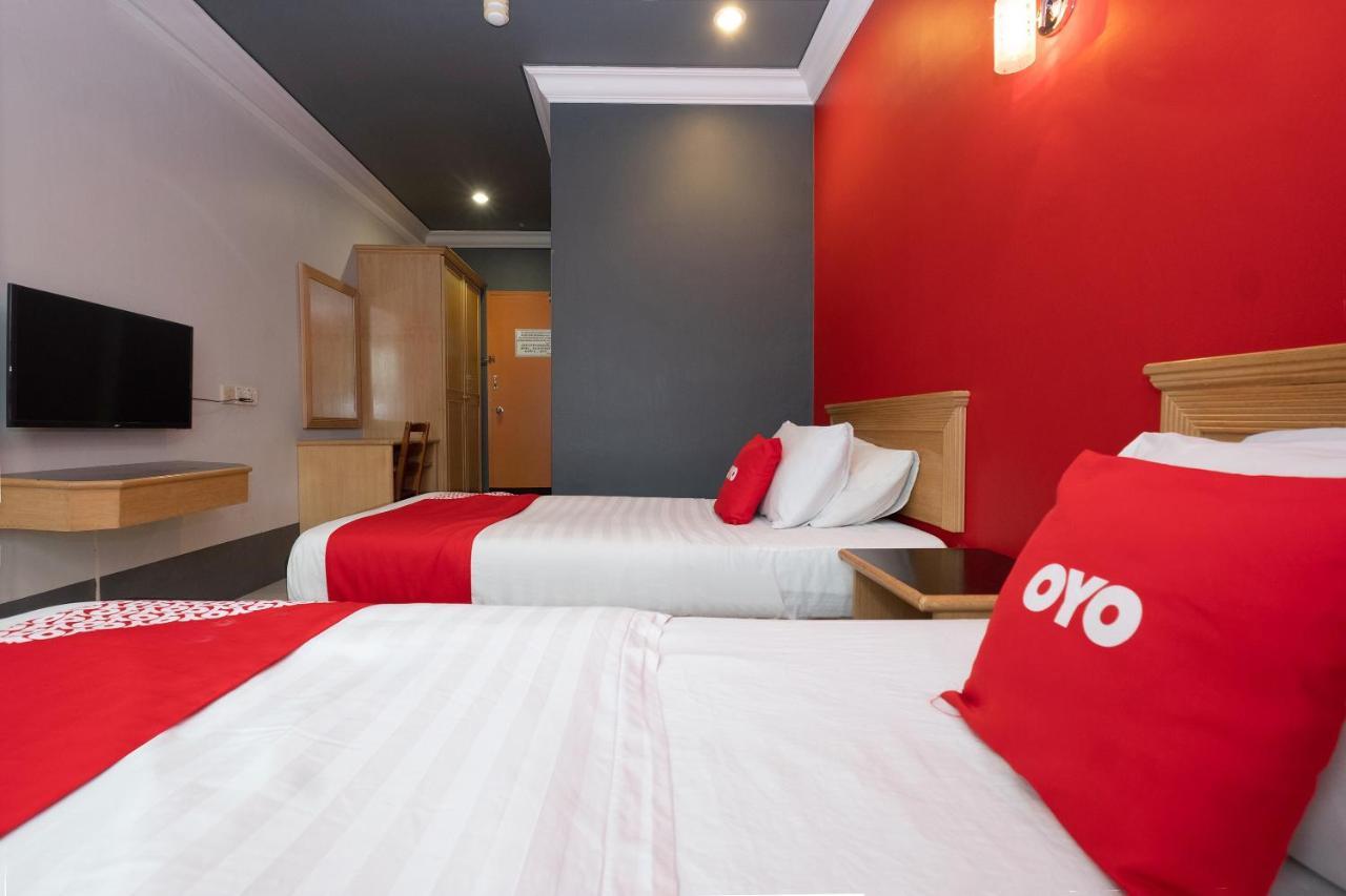 Oyo 90050 V Hotel Teluk Intan Luaran gambar
