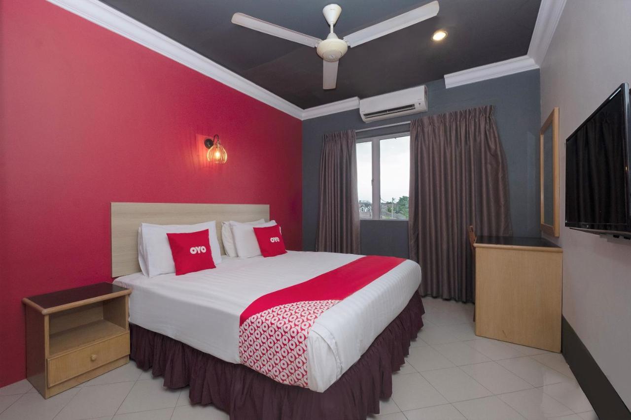 Oyo 90050 V Hotel Teluk Intan Luaran gambar