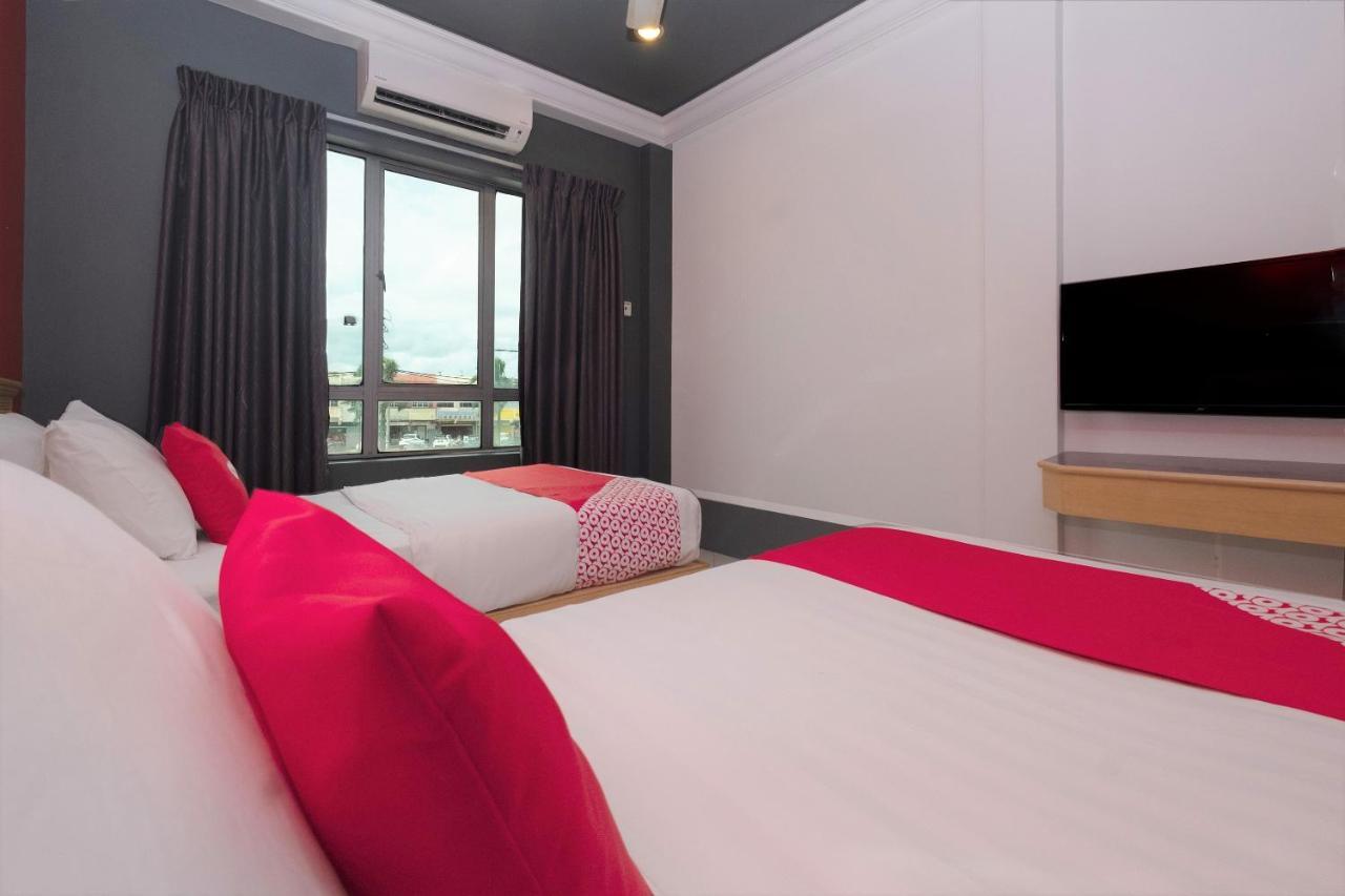 Oyo 90050 V Hotel Teluk Intan Luaran gambar