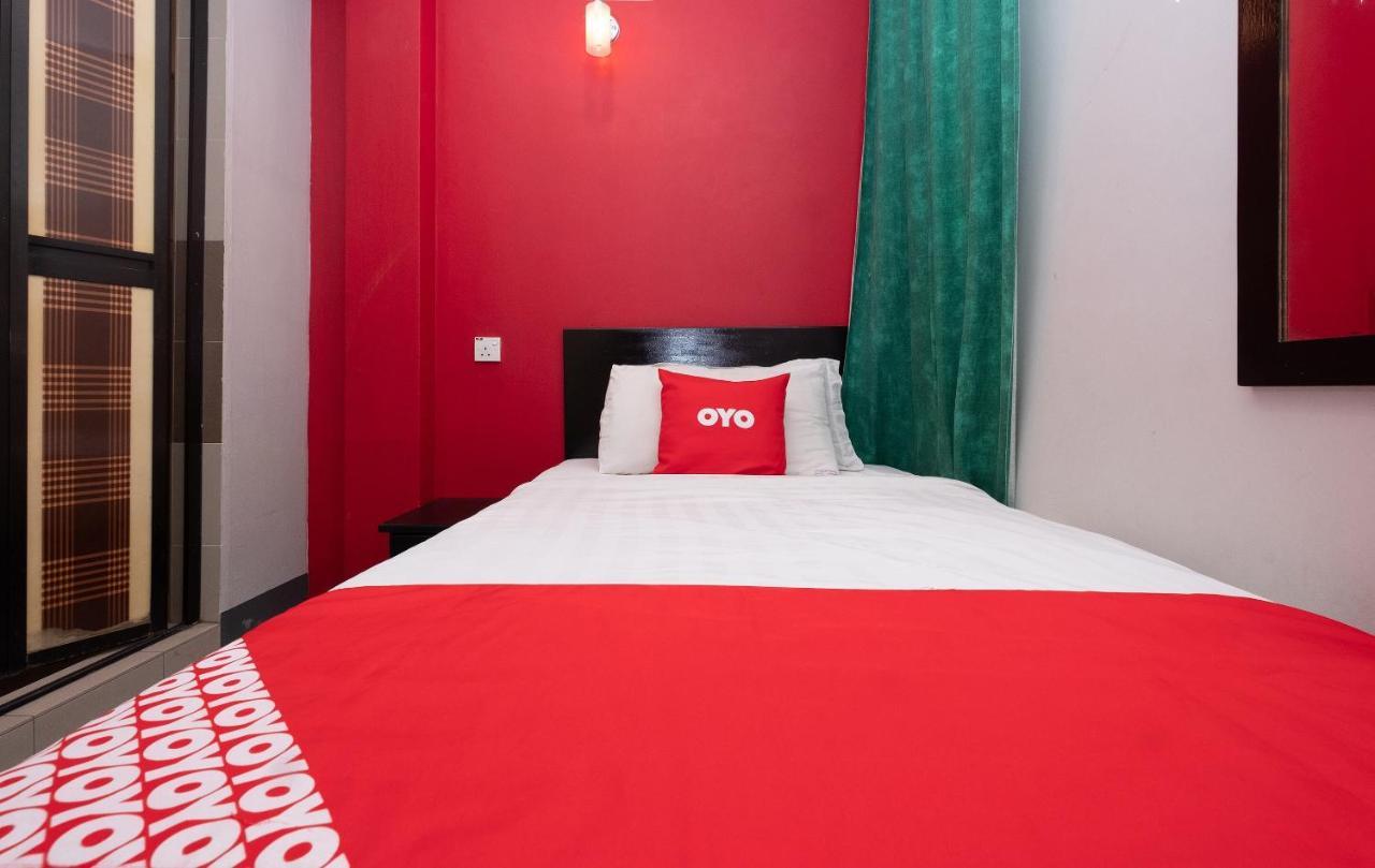Oyo 90050 V Hotel Teluk Intan Luaran gambar